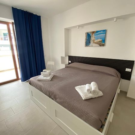 Manfredi Sea Room Vieste Bagian luar foto