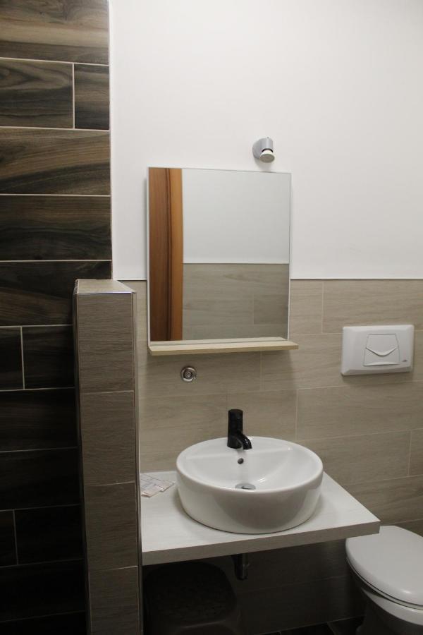 Manfredi Sea Room Vieste Bagian luar foto