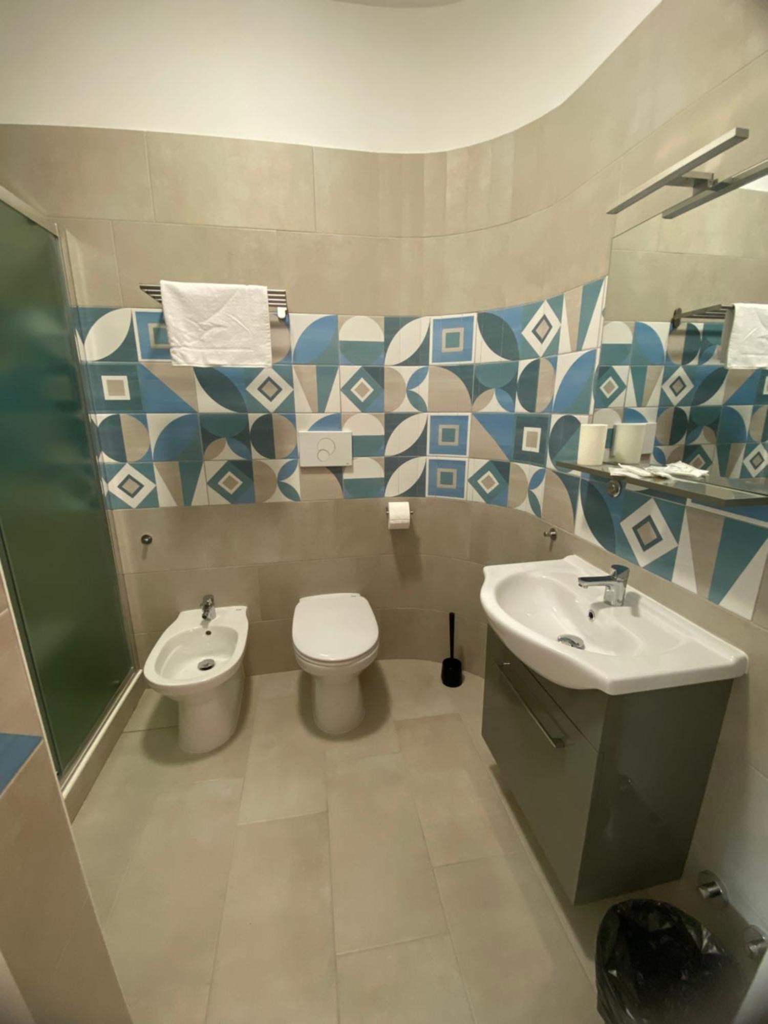 Manfredi Sea Room Vieste Bagian luar foto
