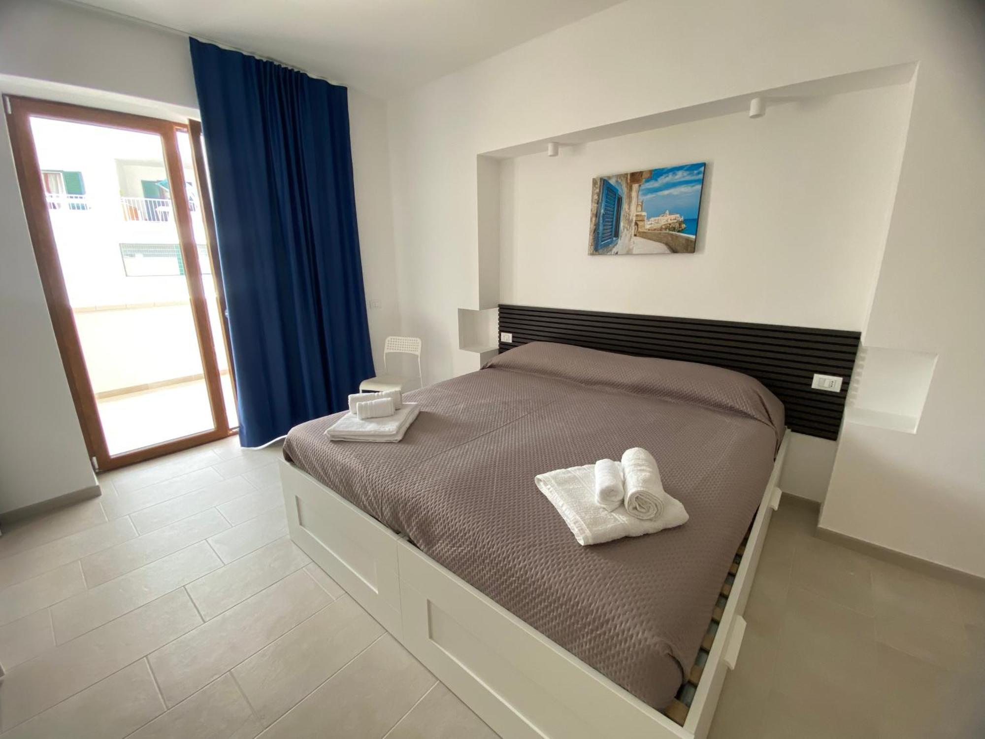Manfredi Sea Room Vieste Bagian luar foto